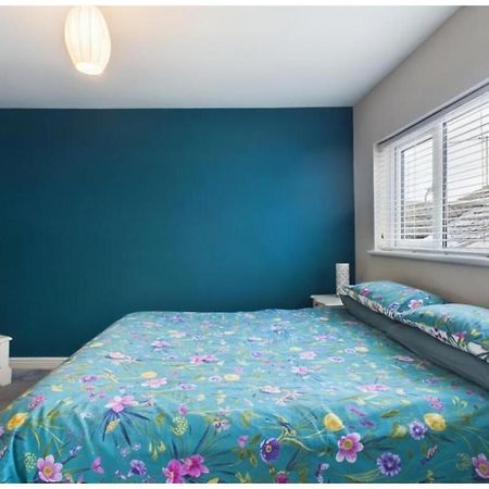Tallets Apartment With Balcony & Parking Tewkesbury Buitenkant foto