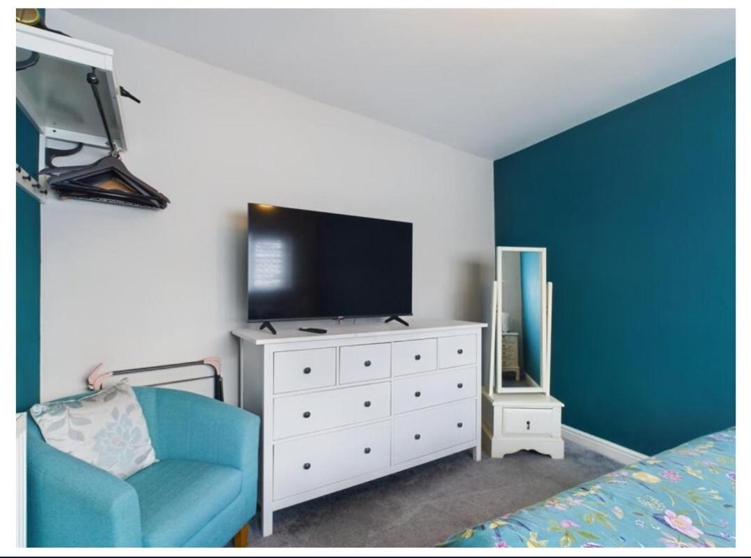 Tallets Apartment With Balcony & Parking Tewkesbury Buitenkant foto